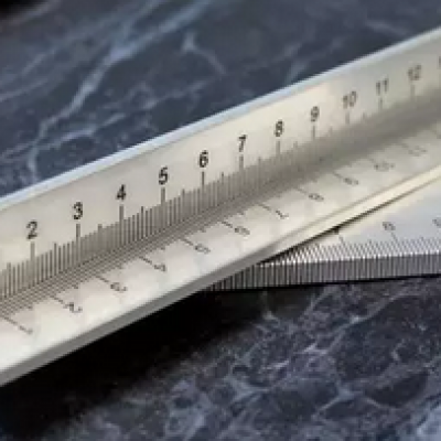 激光打标机碰到刻度尺，让测量工具刻度尺更精细